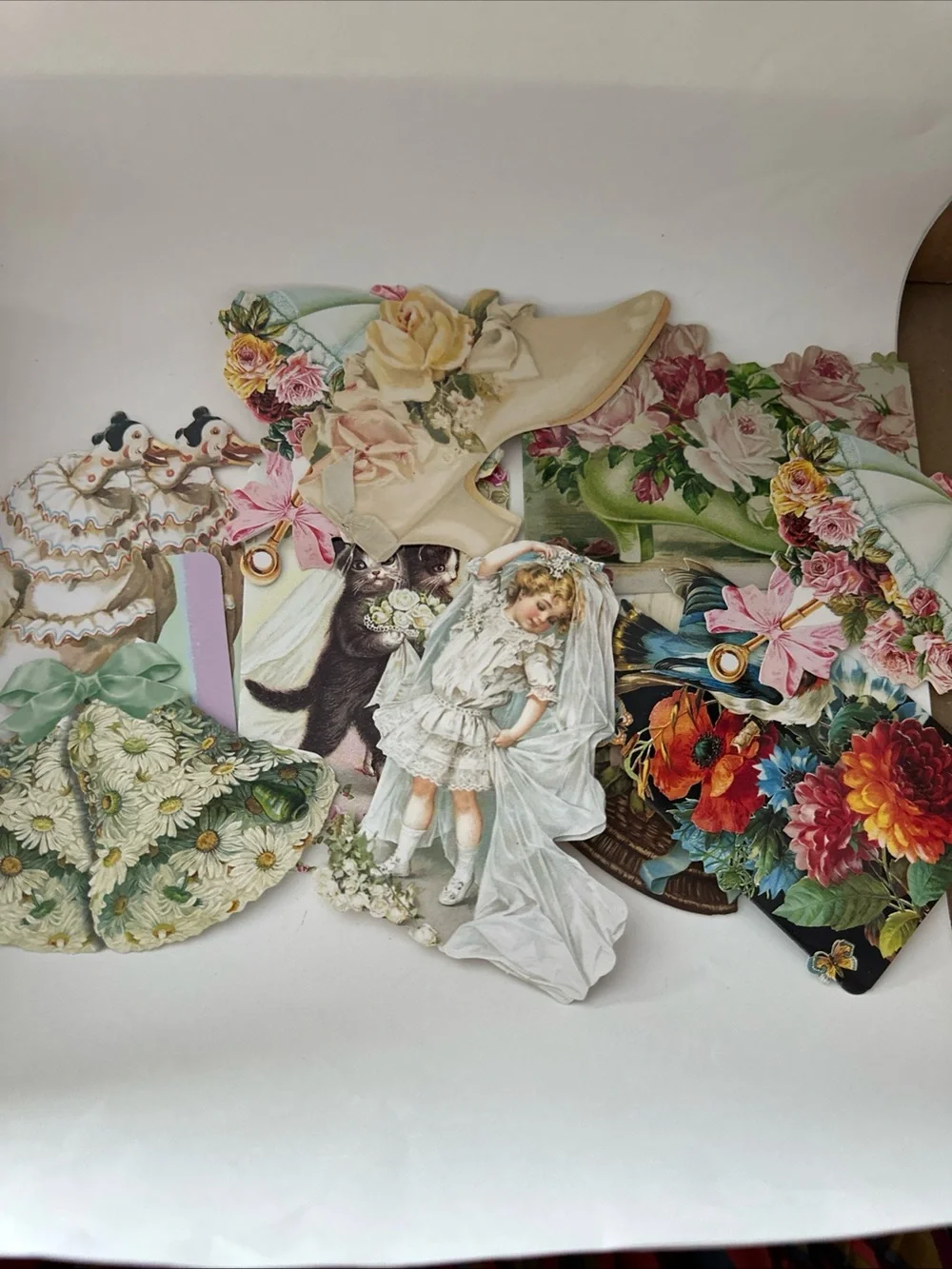 BOX Punch Studio lot OF 128 Victorian Style Die-Cut Mini Note Card's